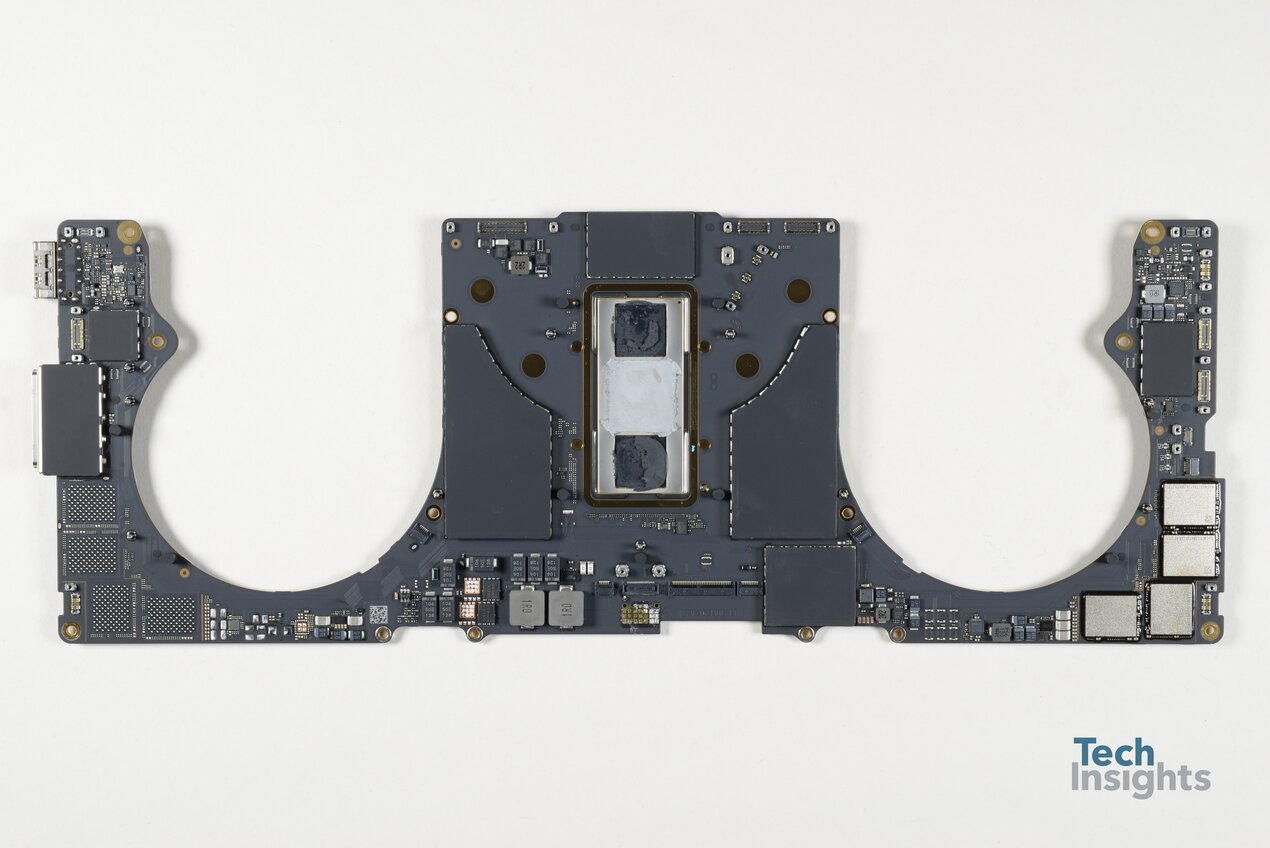 主板安装了苹果Macbook Pro 16的64位十核应用处理器、主存和电子元件。